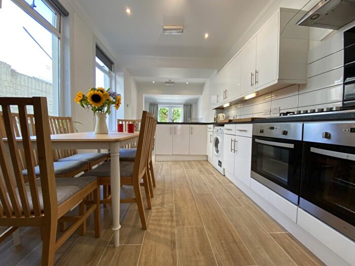 6 Bedroom Terraced House To Rent In Lisvane Street, Cathays, CF24