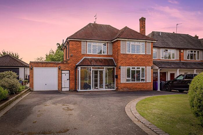 3 Bedroom Detached House For Sale In Sabrina Road, Wightwick, Wolverhampton, WV6