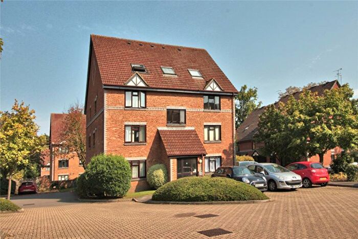 Studio To Rent In Woking, GU22