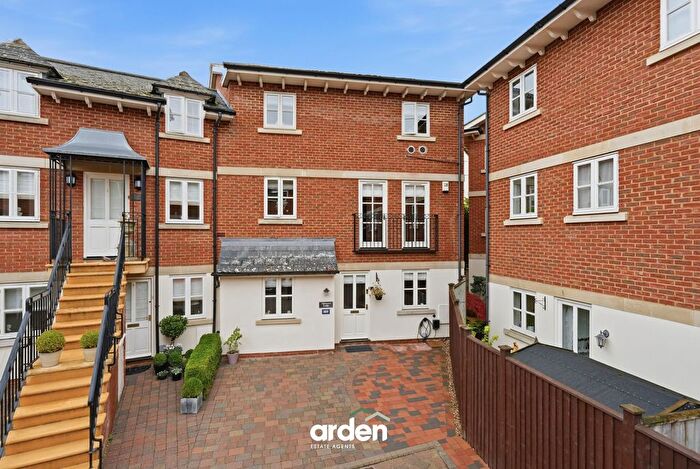 3 Bedroom Semi-Detached House For Sale In Easy Row, Worcester, WR1