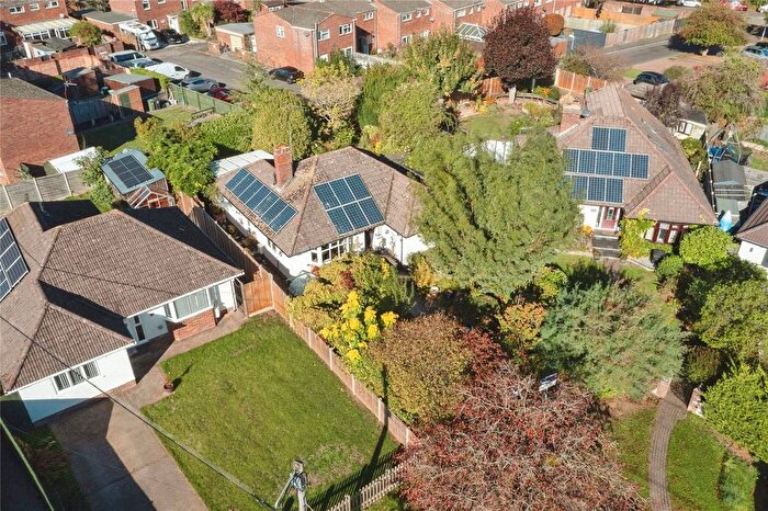 3 Bedroom Bungalow For Sale In Mountway Close, Bishops Hull, Taunton, Somerset, TA1