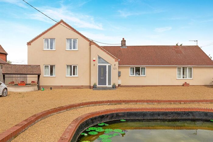 4 Bedroom Detached House For Sale In The Drove, Barroway Drove, Downham Market, PE38