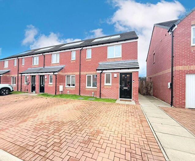 3 Bedroom End Of Terrace House For Sale In Thornbank Crescent, Falkirk, FK2