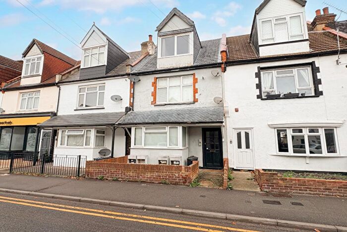 2 Bedroom Duplex To Rent In Pall Mall, Leigh-On-Sea, SS9