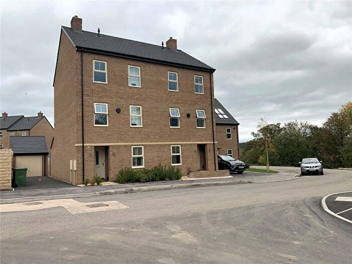 4 Bedroom Semi-Detached House For Sale In Comley Crescent, Chesterfield, Derbyshire, S41