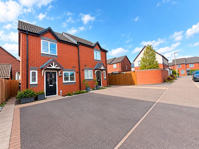 2 Bedroom Semi-Detached House For Sale In Chalkhill Place, Leamington Spa, CV31