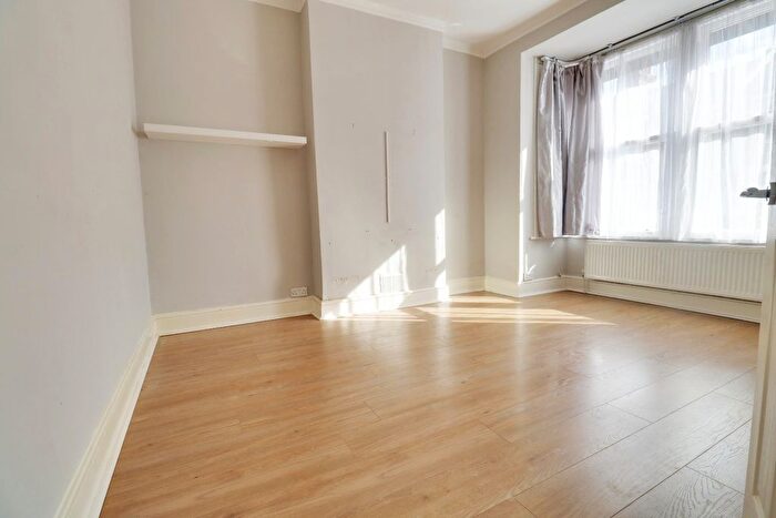 2 Bedroom Terraced House To Rent In Shortlands Gardens, Bromley, BR2