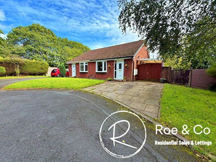 2 Bedroom Semi-Detached Bungalow For Sale In Wrenbury Drive, Bolton, BL1