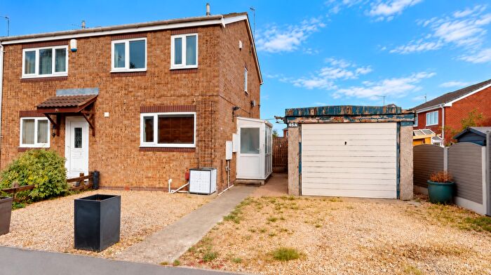 2 Bedroom Semi-Detached House For Sale In Aldcliffe Crescent, Doncaster, DN4