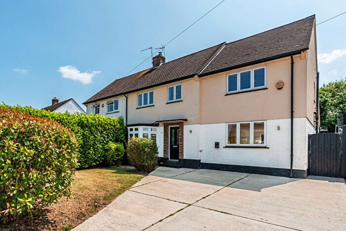 4 Bedroom Semi-Detached House For Sale In Woodside Road, Sundridge, Sevenoaks, Kent, TN14