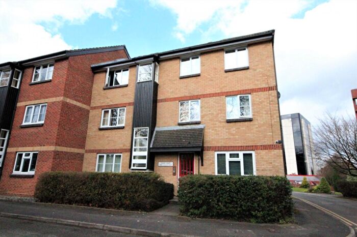 1 Bedroom Apartment To Rent In Troon Court, Muirfield Close, Reading, Berkshire, RG1