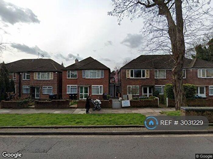 2 Bedroom Flat To Rent In Fox Lane, London, N13