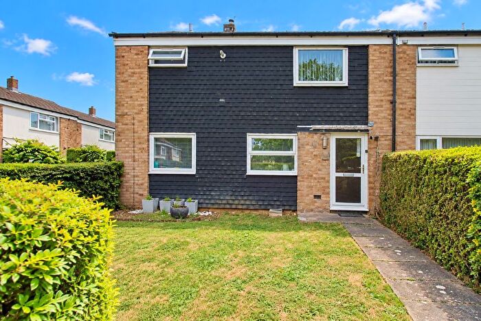 3 Bedroom End Of Terrace House For Sale In Vardon Road, Stevenage, SG1