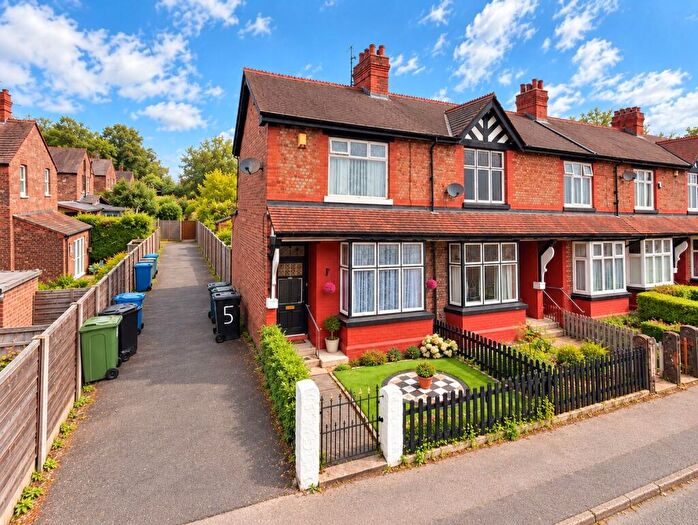 3 Bedroom Terraced House For Sale In Haddon Grove, Sale, M33