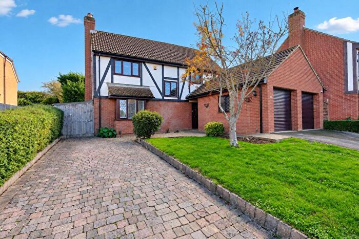 4 Bedroom Detached House For Sale In Crowhill, Godmanchester, PE29