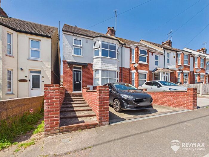 3 Bedroom Semi-Detached House For Sale In Birch Avenue, Harwich, CO12