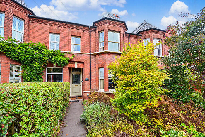 3 Bedroom Terraced House For Sale In Clifton Road, Rugby, CV21