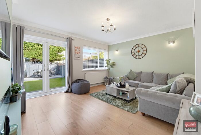 3 Bedroom Terraced House For Sale In Queen Mary Road, Shepperton, TW17
