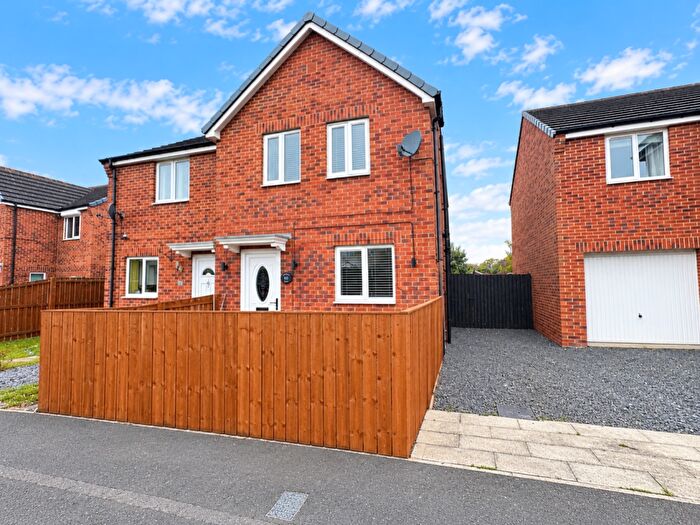 3 Bedroom Semi-Detached House For Sale In Fairbairn Road, Peterlee, County Durham, SR8