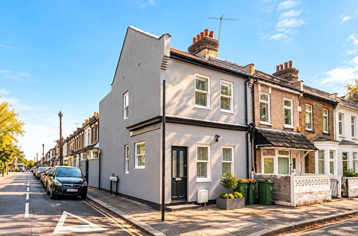 2 Bedroom Terraced House For Sale In Cemetery Road, London, E7