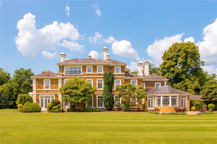 7 Bedroom Detached House To Rent In St Mary's Road, Middle Green, Berkshire, SL3