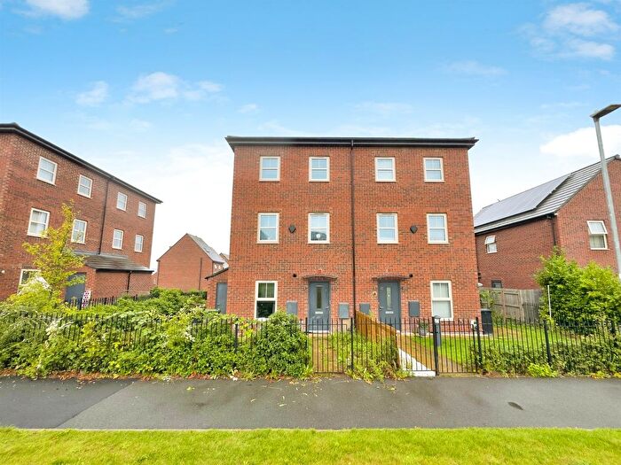 2 Bedroom Property For Sale In Cardwell Road, Leeds, LS14