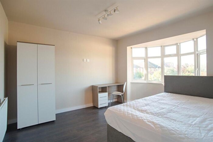 6 Bedroom Detached House To Rent In Pelham Crescent, Beeston, NG9