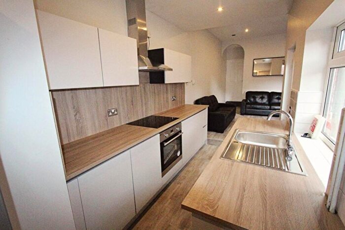 6 Bedroom Terraced House To Rent In Leopold Street, Loughborough, LE11