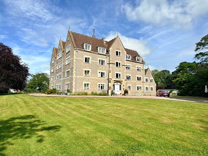 2 Bedroom Flat For Sale In Twyning Manor, Twyning, Tewkesbury, GL20