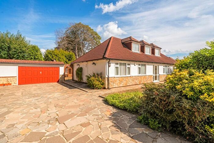 4 Bedroom Bungalow For Sale In Eglise Road, Warlingham, CR6