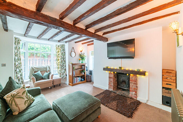 3 Bedroom End Of Terrace House For Sale In Whinfield Lane, Ashton-on-Ribble, PR2