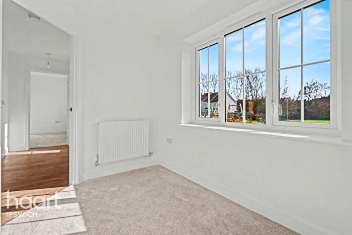 4 Bedroom Detached House For Sale In Pinewood Grange, Ipswich, IP14