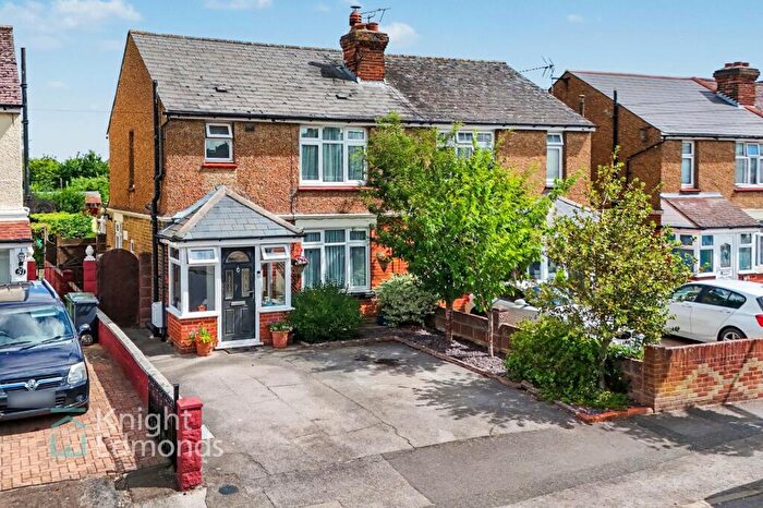 3 Bedroom Semi-Detached House For Sale In Plains Avenue, Maidstone, ME15