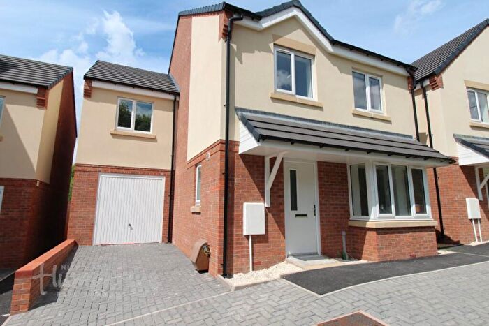 4 Bedroom House To Rent In Groveley Lane, Northfield, B31