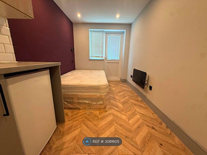 Studio To Rent In Lavender Rise, West Drayton, UB7