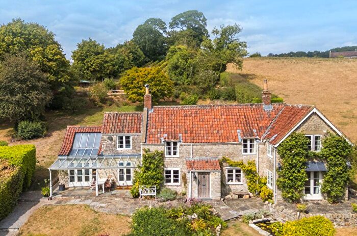 4 Bedroom Detached House For Sale In Priors Hill, Timsbury, BA2