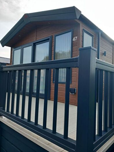 2 Bedroom Lodge For Sale In Chester Road, Oakmere, Northwich, CW8