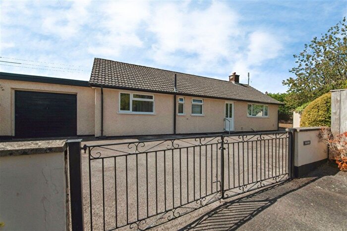 3 Bedroom Detached Bungalow For Sale In Shillingford, Tiverton, EX16