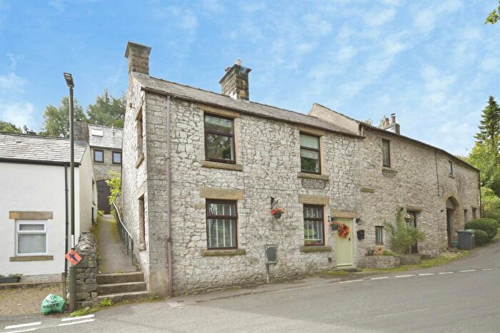 4 Bedroom Detached House For Sale In Manchester Road, Tideswell, Buxton, SK17
