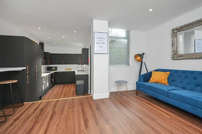 6 Bedroom Terraced House To Rent In Bankfield Avenue, Victoria Park, Manchester, M13