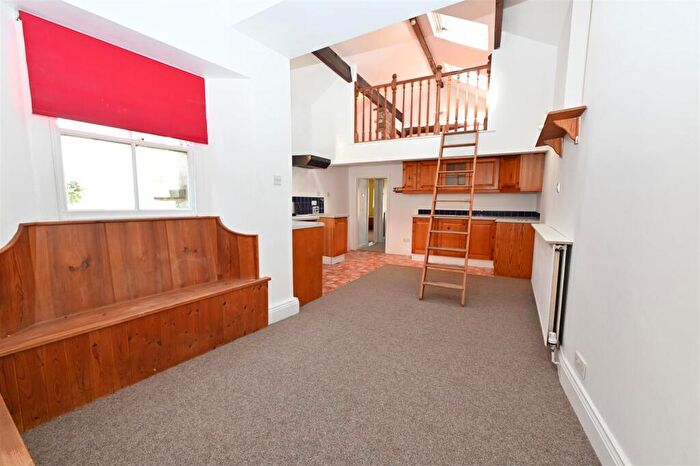 2 Bedroom Terraced House For Sale In Market Place, Middleham, Leyburn, DL8