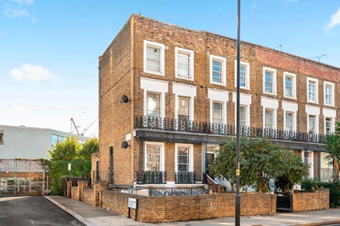 2 Bedroom Maisonette For Sale In Prince Of Wales Road, Chalk Farm, NW5