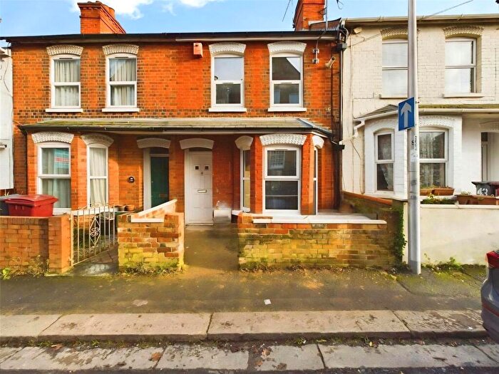 4 Bedroom Terraced House For Sale In Wilson Road, Reading, RG30
