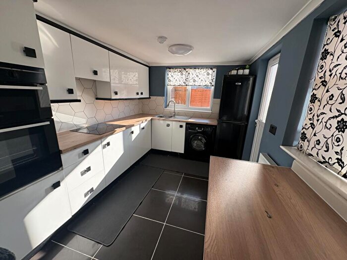 4 Bedroom Terraced House To Rent In Buckland Avenue, Dover, CT16