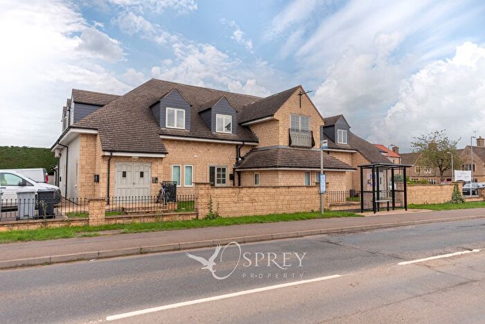 2 Bedroom Flat To Rent In Towngate Mews, Peterborough Road, Market Deeping, PE6