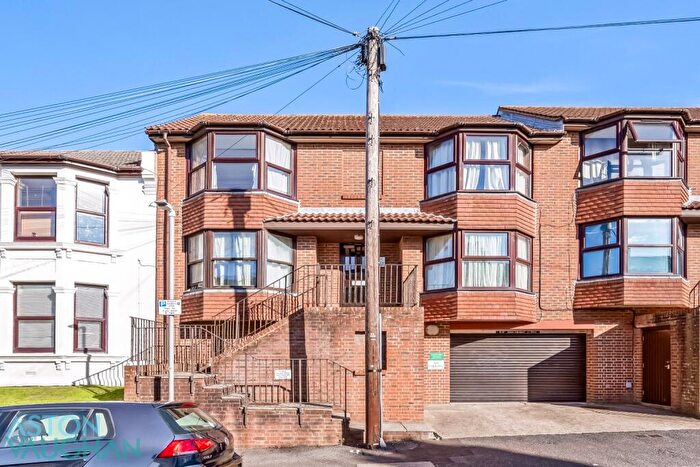 1 Bedroom Apartment To Rent In Bonchurch Road, Brighton, BN2