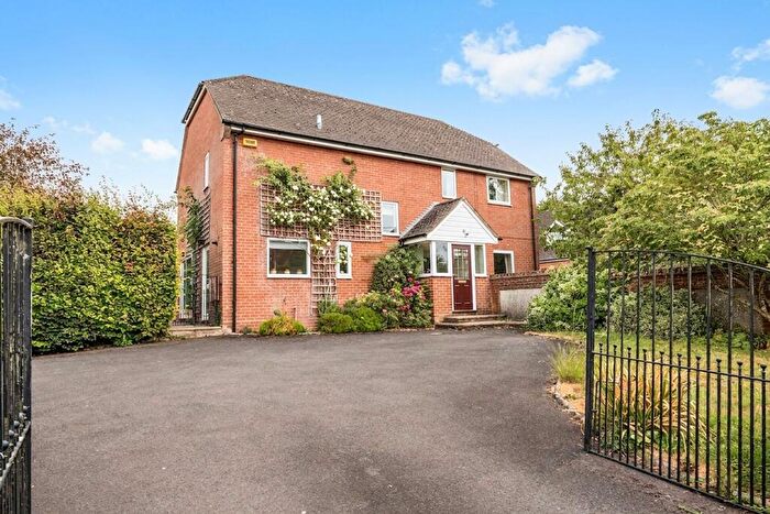 4 Bedroom Detached House For Sale In High Street, Porton, SP4