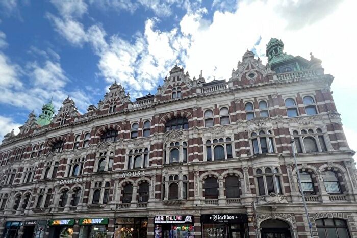 2 Bedroom Apartment For Sale In Lord Montgomery Way, Portsmouth, Hampshire, PO1