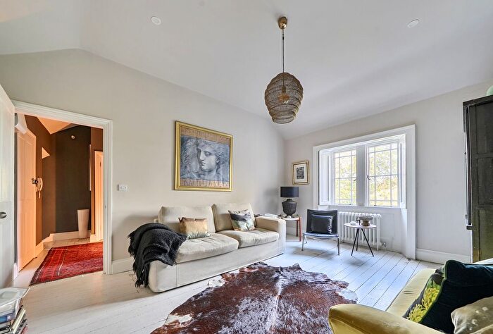 2 Bedroom Maisonette For Sale In Entry Hill Drive, Bath, Somerset, BA2