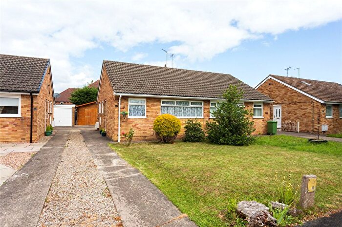 2 Bedroom Bungalow For Sale In Carrfield, York, North Yorkshire, YO24